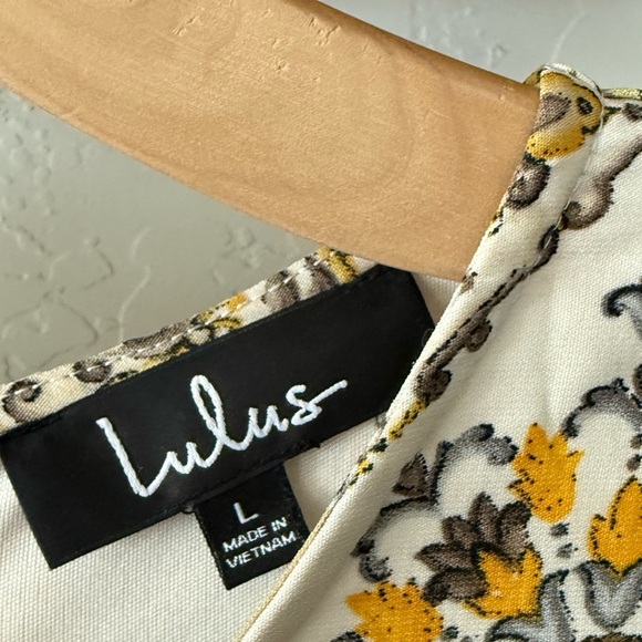 Lulu's|Dandy lion short sleeve patterned shift dress in mustard yellow•••boho - Picture 11 of 14